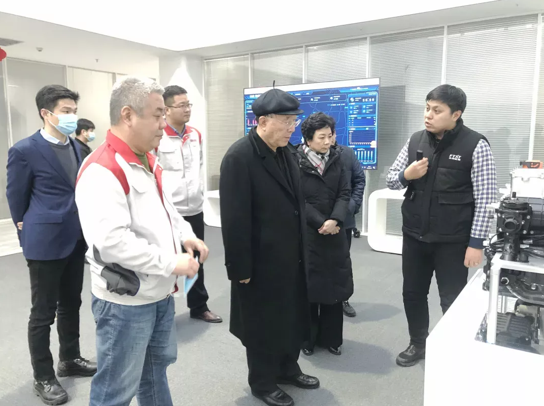 Huang Qifan, Vice Chairman of China Center for International Economic Exchanges, Visited FTXT to Investigate the Innovation Achievements of Hydrogen Energy Industry.
